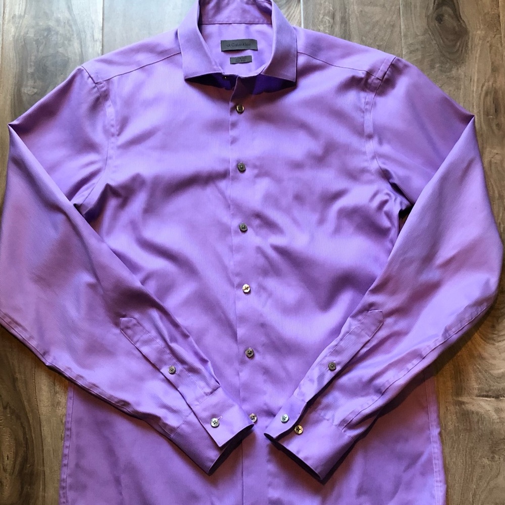 Calvin Klein men’s slim fit button down shirt